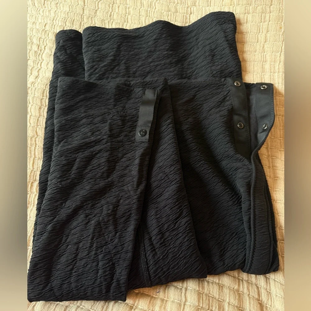 RARE Lululemon Vinyasa Scarf *Crinkle Black One Size - Picture 7 of 13